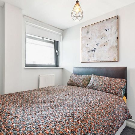 Docklands Cozy View Apartment London Ngoại thất bức ảnh