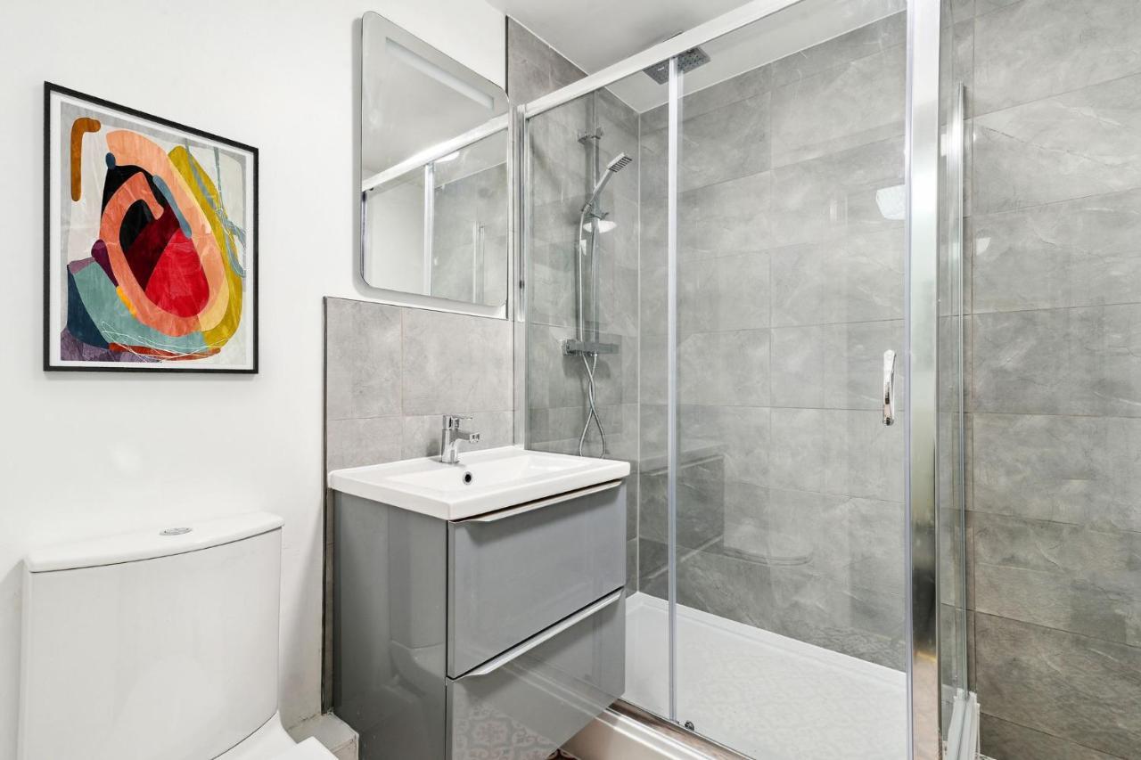 Docklands Cozy View Apartment London Ngoại thất bức ảnh