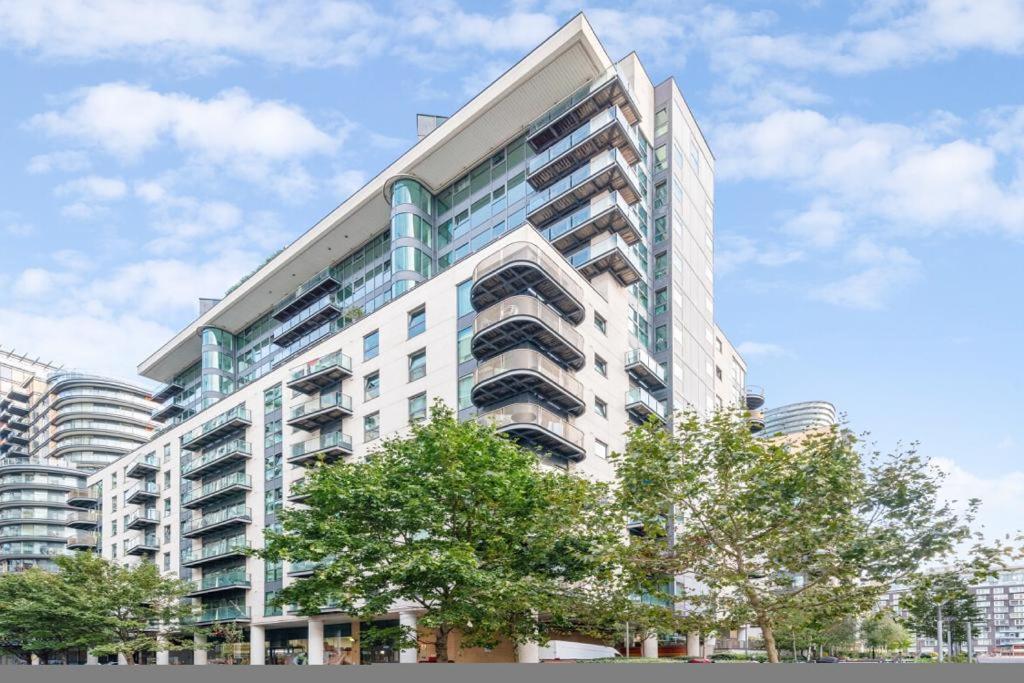 Docklands Cozy View Apartment London Ngoại thất bức ảnh