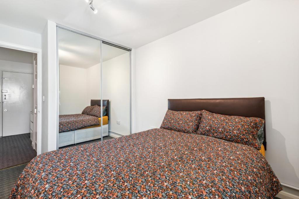 Docklands Cozy View Apartment London Ngoại thất bức ảnh